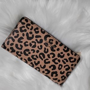 Kate Spade bifold wallet in graphic leopard